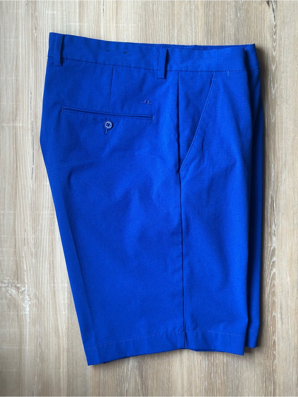 J.Lindeberg Men's Blue Flat-Front Shorts